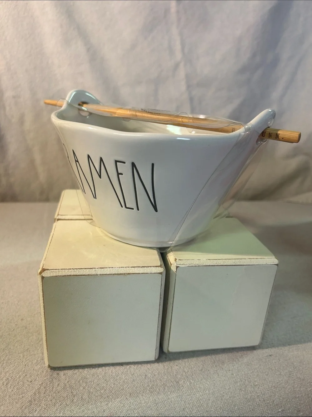 White 'RAMEN' Ceramic Bowl with Chopstick Rest